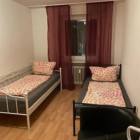 Apartment Mit Balkon *